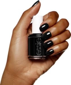 Essie Licorice 88 - Zwart - Nagellak 27 Essie Licorice 88 - Zwart - Nagellak -Poeder - Foundation Winkel 1009x1200 3