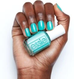 Essie Summer 2020 Limited Edition - 703 Bustling Bazaar - Blauw - Glanzende Nagellak - 13,5 Ml -Poeder - Foundation Winkel 1124x1200 5