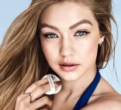 Maybelline Dream Cushion Foundation - 60 Caramel - Foundation -Poeder - Foundation Winkel 1200x1086 3