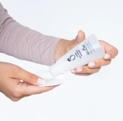 Herome Nagellakremover Nagellakverwijderaar - Nagelverzorging - Caring Nail Polish Remover - Acetonvrij - 120ml 17 Herome Nagellakremover Nagellakverwijderaar - Nagelverzorging - Caring Nail Polish Remover - Acetonvrij - 120ml -Poeder - Foundation Winkel 1200x1175 2