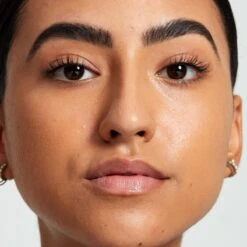 NYX Professional Makeup Fill & Fluff Eyebrow Pomade Pencil - FFEP08 Black - Wenkbrauw Potlood - 0,2 Gr 16 NYX Professional Makeup Fill & Fluff Eyebrow Pomade Pencil - FFEP08 Black - Wenkbrauw Potlood - 0,2 Gr -Poeder - Foundation Winkel 1200x1200 1376