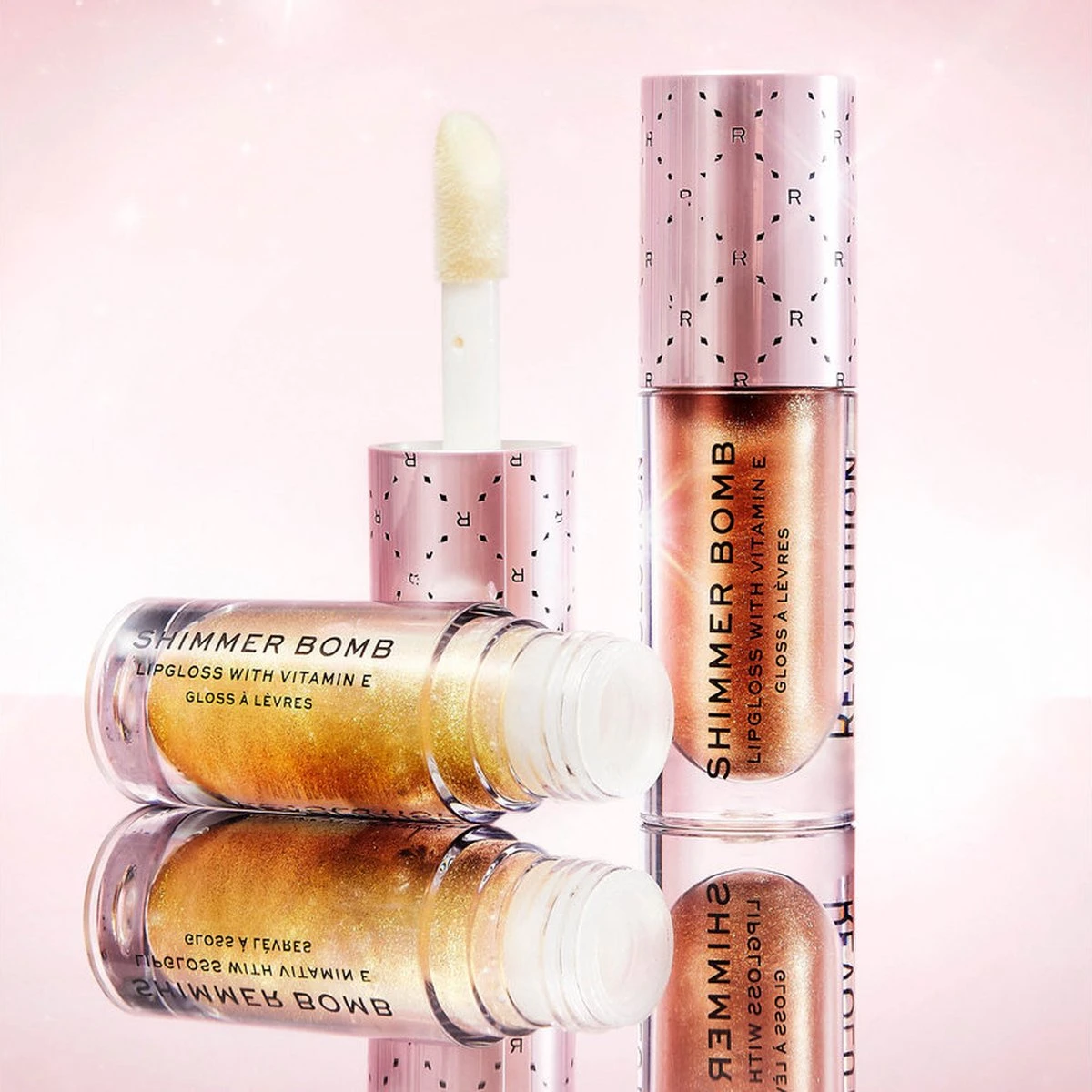 Makeup Revolution - Soft Glamour - Shimmer Bomb Lipgloss - Light Catcher 4 Makeup Revolution - Soft Glamour - Shimmer Bomb Lipgloss - Light Catcher - Afbeelding 2