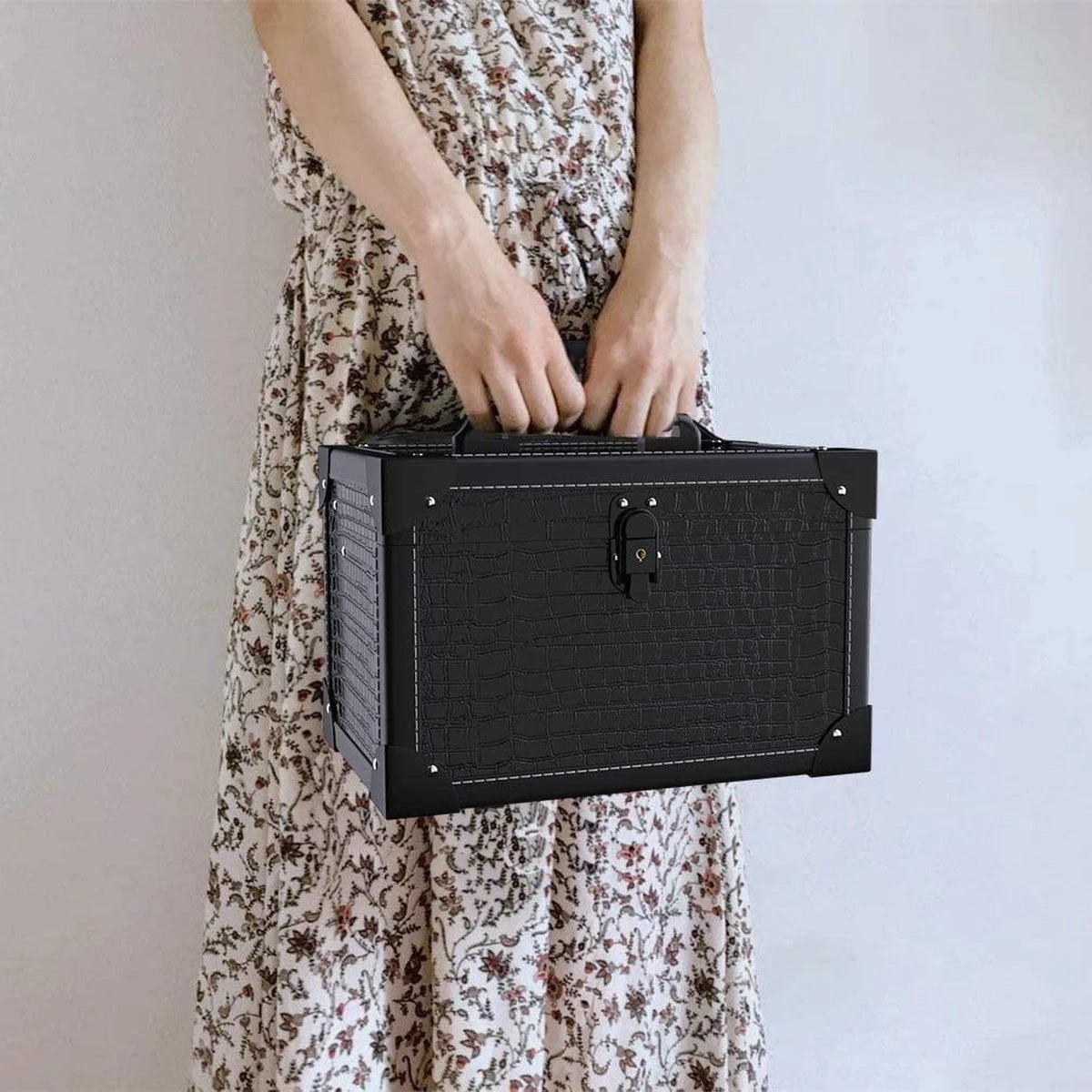 Make Up Koffer- Make Up Organizer- Beautycase -zwart -Make-upkoffer- Multifunctionele Koffer- Make-upkoffer- Sieradenkoffer- Kapperskoffer- Afneembare Schouderriem- Klassieke Zwarte Beautycase 9 Make Up Koffer- Make Up Organizer- Beautycase -zwart -Make-upkoffer- Multifunctionele Koffer- Make-upkoffer- Sieradenkoffer- Kapperskoffer- Afneembare Schouderriem- Klassieke Zwarte Beautycase - Afbeelding 7