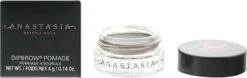 Anastasia Beverly Hills Dipbrow Pomade - Dark Brown -Poeder - Foundation Winkel 1200x378