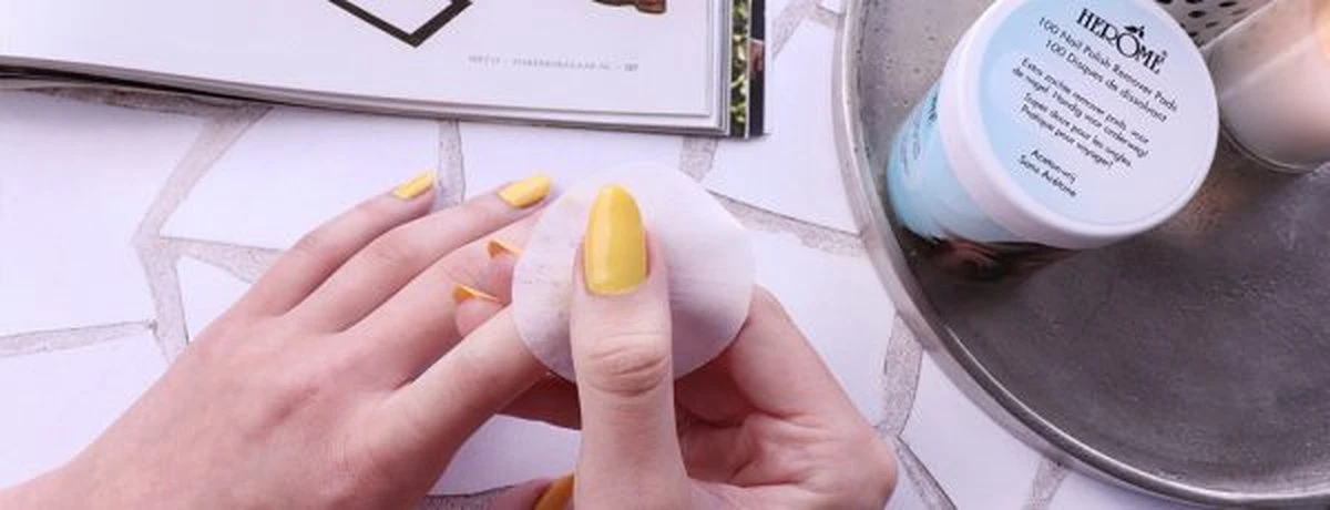 Herome Nagellakremover Pads - Nagellakverwijderaar Pads - Acetonvrij, Mild Reinigend En Droogt Niet Uit - Handig Voor Onderweg Travelsize- 30 Pads 14 Herome Nagellakremover Pads - Nagellakverwijderaar Pads - Acetonvrij, Mild Reinigend En Droogt Niet Uit - Handig Voor Onderweg Travelsize- 30 Pads - Afbeelding 12