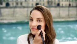 Bourjois - Delice De Poudre Bronzing Powder Browning Powder 52 16.5G 16 Bourjois - Delice De Poudre Bronzing Powder Browning Powder 52 16.5G -Poeder - Foundation Winkel 1200x679