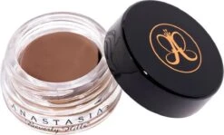 Anastasia Beverly Hills Dipbrow Pomade - Soft Brown 19 Anastasia Beverly Hills Dipbrow Pomade - Soft Brown -Poeder - Foundation Winkel 1200x722 1