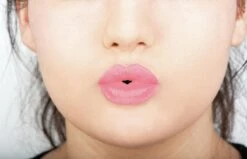 NYX Professional Makeup Soft Matte Lip Cream - Tokyo SMLC03 - Liquid Lippenstift - 8 Ml 14 NYX Professional Makeup Soft Matte Lip Cream - Tokyo SMLC03 - Liquid Lippenstift - 8 Ml -Poeder - Foundation Winkel 1200x772