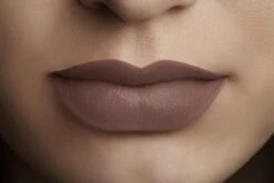 L'Oréal Paris Rouge Signature Lippenstift - 117 I Stand - Nude - Matte Vloeibare Lipstick -Poeder - Foundation Winkel 1200x802 2