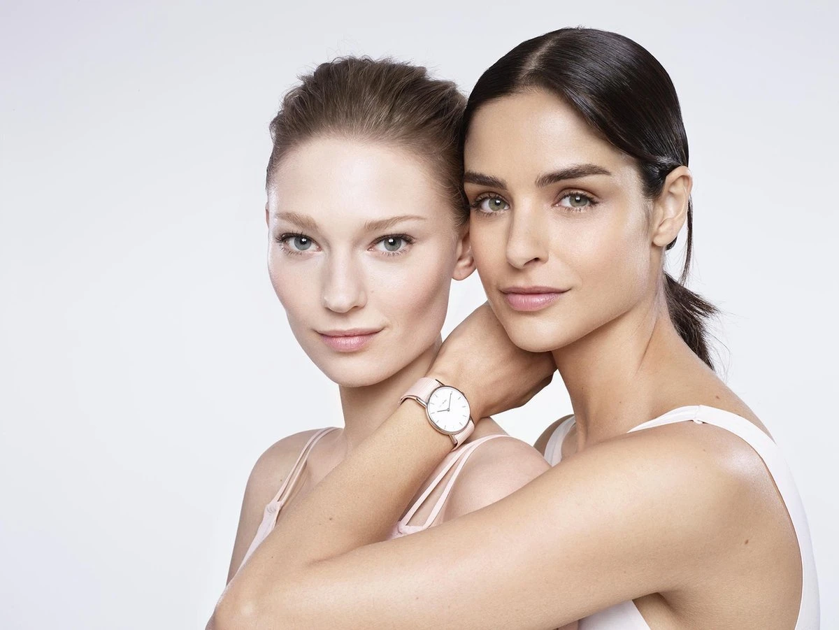 Garnier SkinActive - BB Cream Classic Light 5-in-1 Dagverzorging - 50ml - Getinte Dagcrème 7 Garnier SkinActive - BB Cream Classic Light 5-in-1 Dagverzorging - 50ml - Getinte Dagcrème - Afbeelding 5