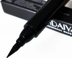 Joya Beauty® Eyeliner Met Wing Stempel | Zwarte Oog Stempel | 2 In 1 Eyeliner | Eyeliner Tool | Wing Eyeliner | Wing Stamp 20 Joya Beauty® Eyeliner Met Wing Stempel | Zwarte Oog Stempel | 2 In 1 Eyeliner | Eyeliner Tool | Wing Eyeliner | Wing Stamp -Poeder - Foundation Winkel 1200x972