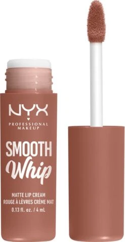 NYX Professional Makeup - Smooth Whip Matte Lip Cream Velvet Robe - Vloeibare Lippenstift - 4ML -Poeder - Foundation Winkel 620x1200