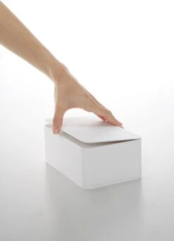 Yamazaki Bakje Voor Vochtige Doekjes - Wit - Met Deksel -Poeder - Foundation Winkel 867x1200 2