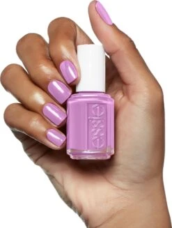 Essie Play Date 102 - Lila - Nagellak -Poeder - Foundation Winkel 906x1200 1