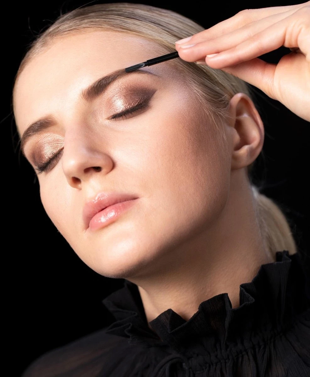 SYOSS Wenkbrauwverf 1-1 Zwart - 1 Stuk 7 SYOSS Wenkbrauwverf 1-1 Zwart - 1 Stuk - Afbeelding 5